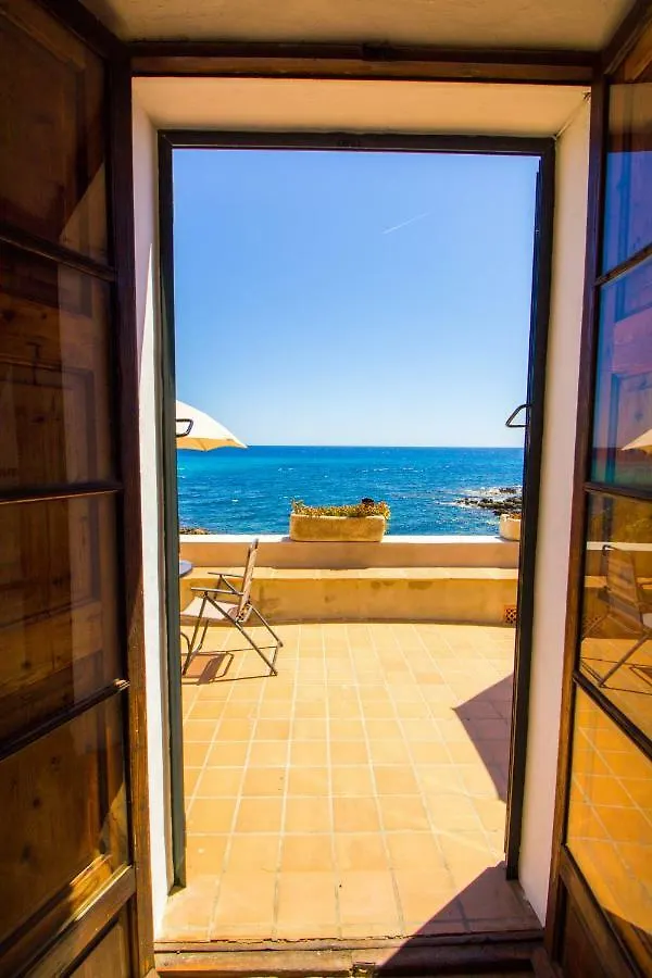Authentic Fisherman'S House On The Seafront Cala Ratjada  Spain